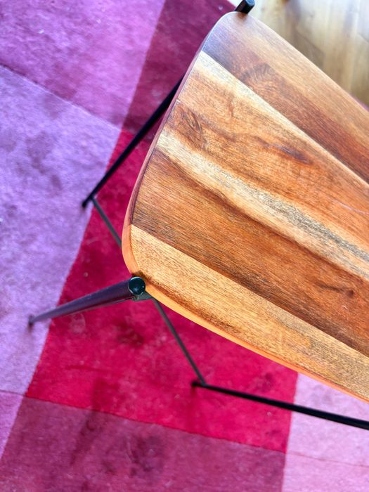 Filigranowy stolik pomocniczy Zara Home