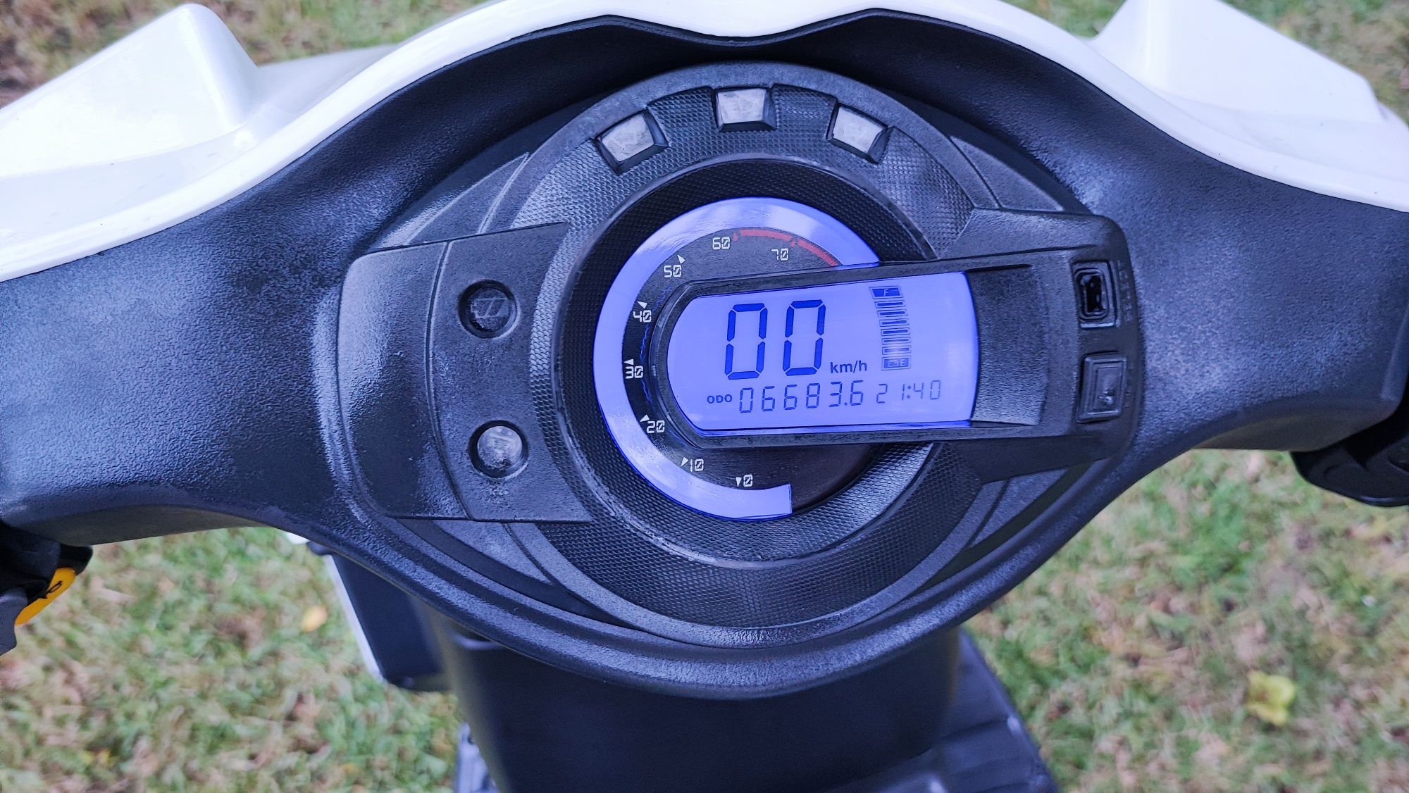 Govecs GO S2.4+ c/bateria de lítio para 60km