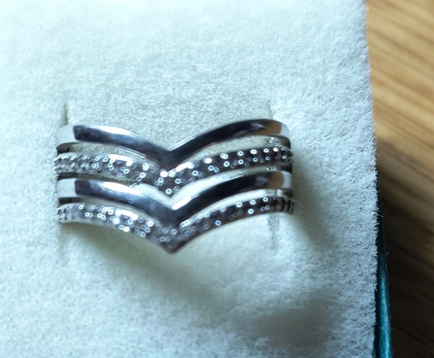 Srebrny pierścionek / obraczka