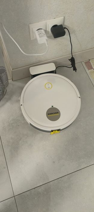 Продам робот пилосос Керхер RCV 2