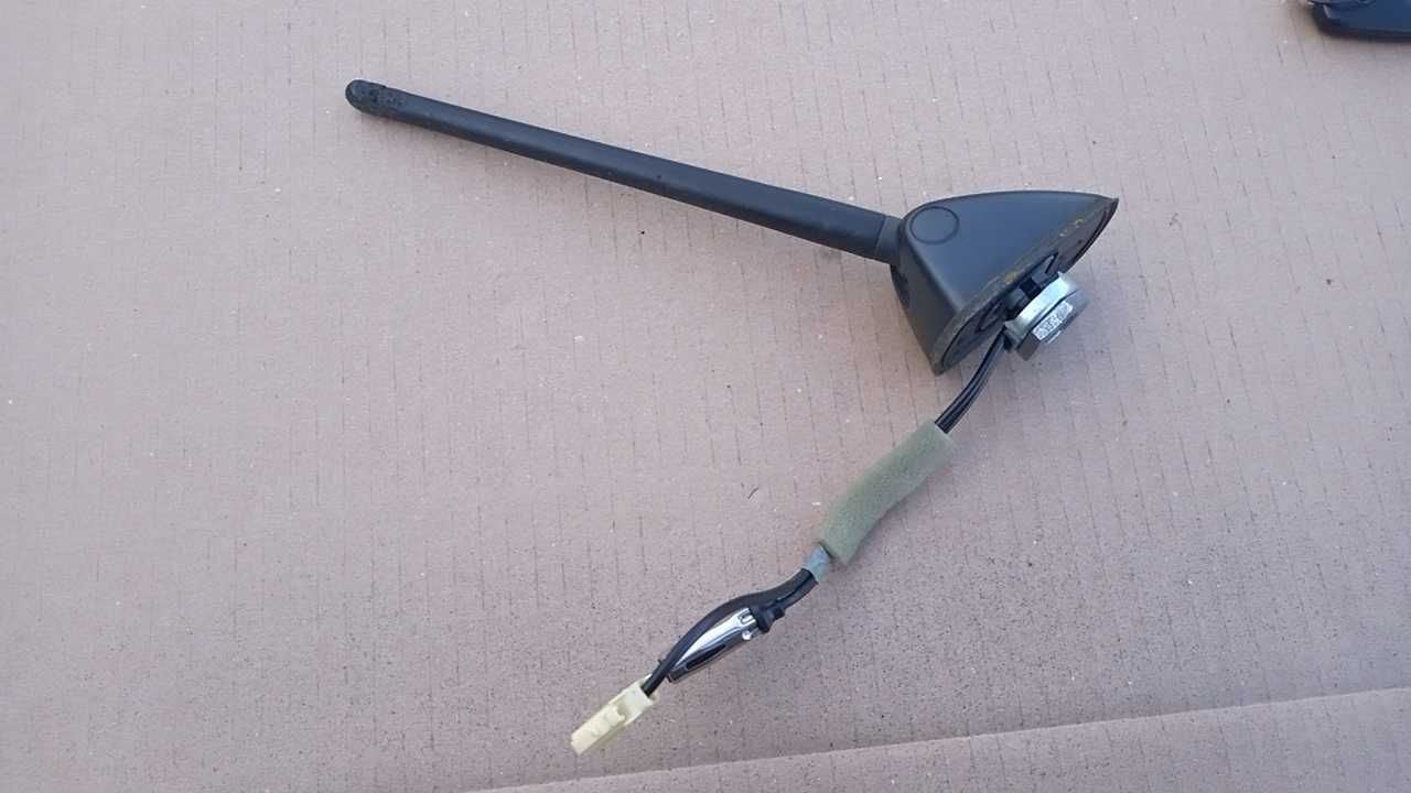 Antena Daihatsu Materia Sirio Trevis