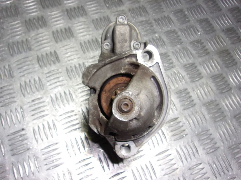Audi A4 B7 A6 C6 Seat EXEO rozrusznik 2.0 TDI