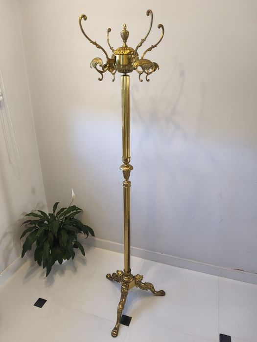 Вішалка бронзова