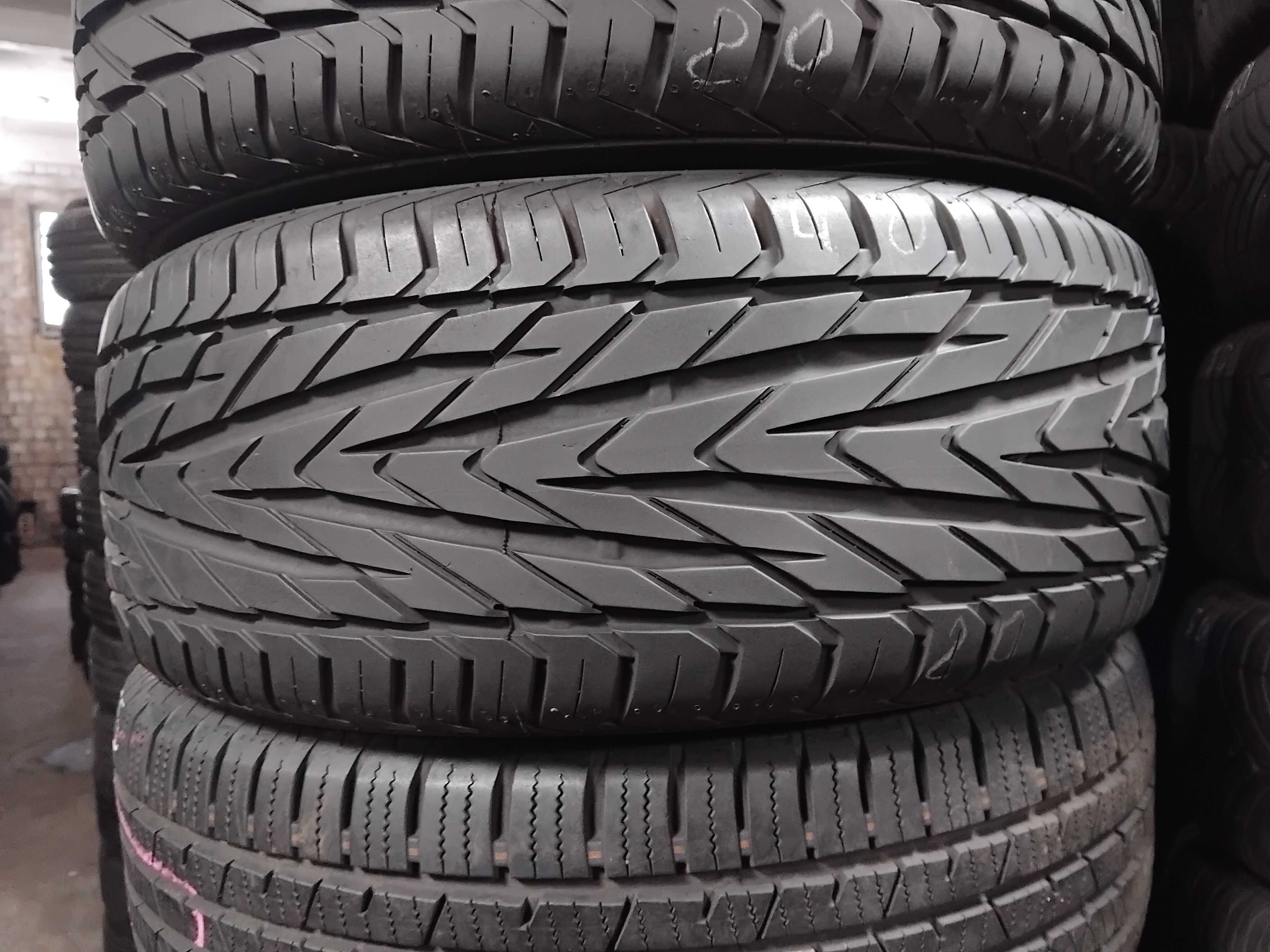 Шини бу 215/55 R16 Uniroyal Rain Spert 1 Пара Літо