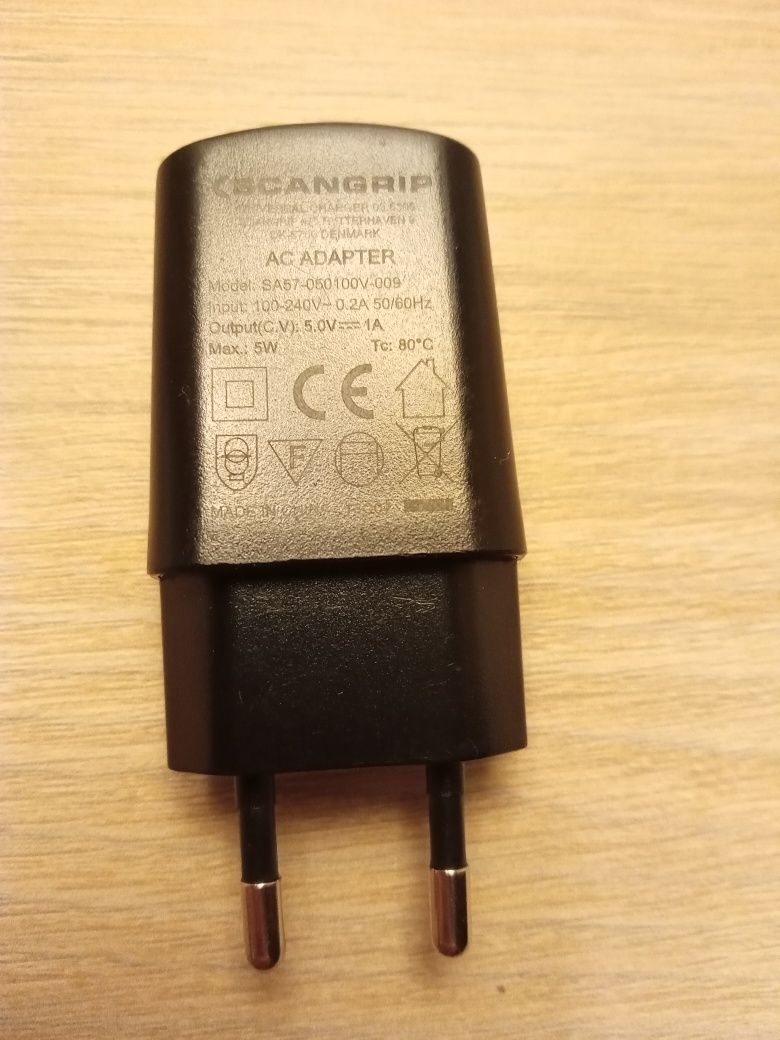 Carregador 230v /5v USB