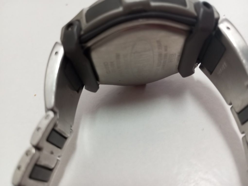 Relógio Casio G Cool GT 004 muito RARO ( todo metal )
Tem uma pulsei