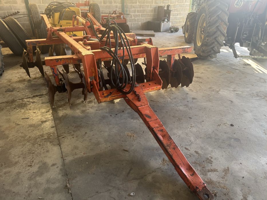 Tractor e alfaias agricolas