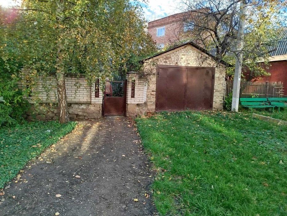 Продається будинок у центральній частині міста