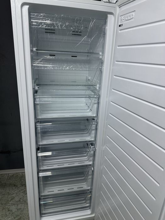 Морозильна камера Ardesto urm-n227e172