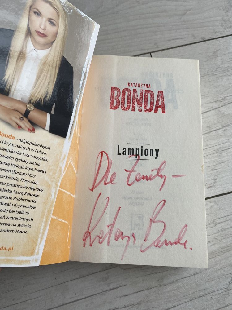 Bonda - Lampiony, Okularnik, Czerwony pająk - Żywioł Saszy - autografy