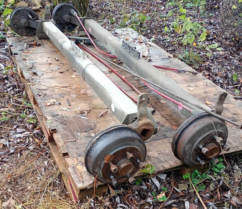 Osie Hamowne BPW 1350 Kg 1550mm 5x112