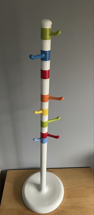 Wieszak stojący Ikea do pokoju dziecinnego