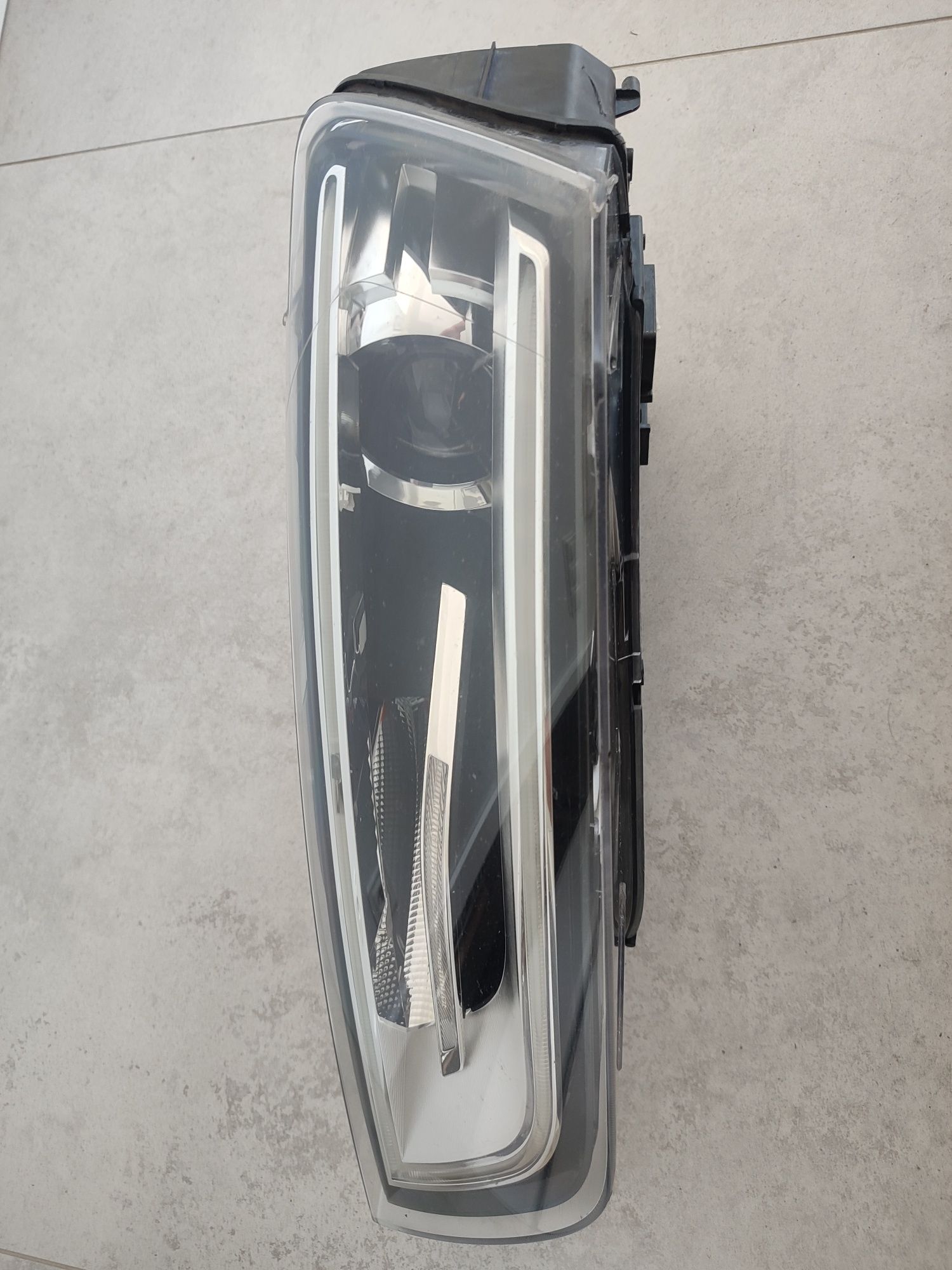 Lampa Reflektor Lewy Przód Audi Q3 Bi Xenon Led 13r Oryginał
