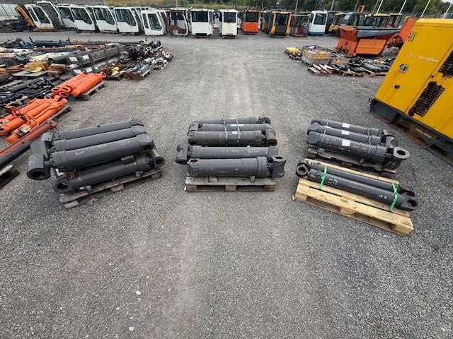 Siłownik hydrauliczny nowy L-1080 średnica 200 mm