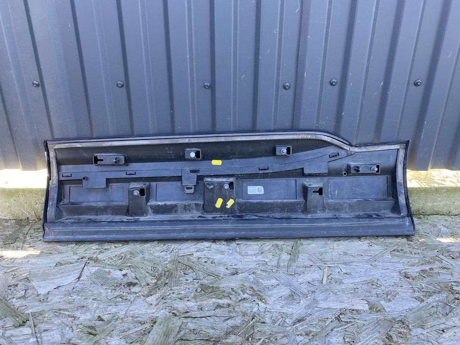 Накладка дверей задня права Audi Q7 Quattro 5 шт.