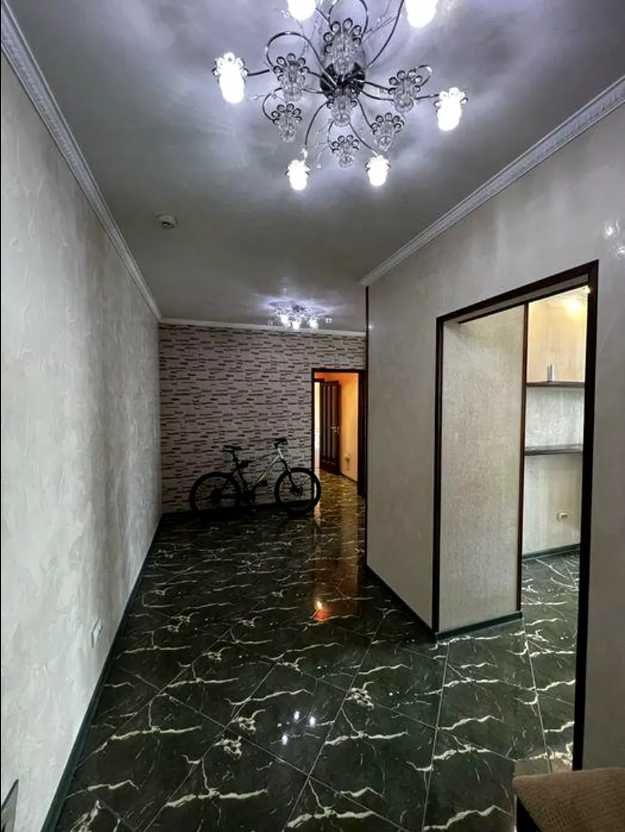 Продаж 2к. квартири. Срібнокыльська 1.