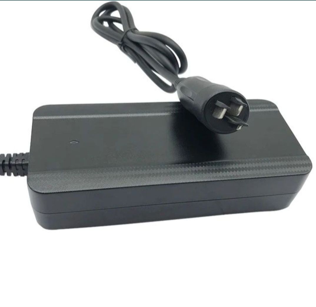 Ładowarka do roweru z systemem Bosch 36v 2A
