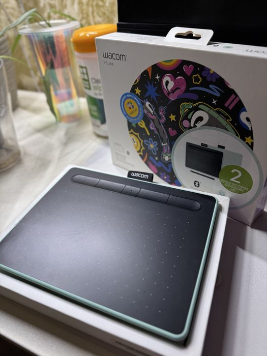 Графічний планшет Wacom intuos S bluetooth pistachio ідеальний стан