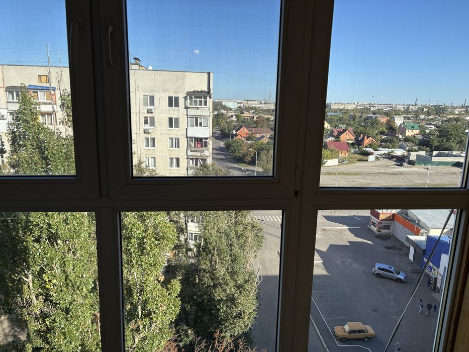 Продам приятную 3 к. кв. от м. Спортивная 1 мин. пешком (сертификат)