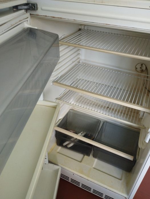 Продам холодильник 130см