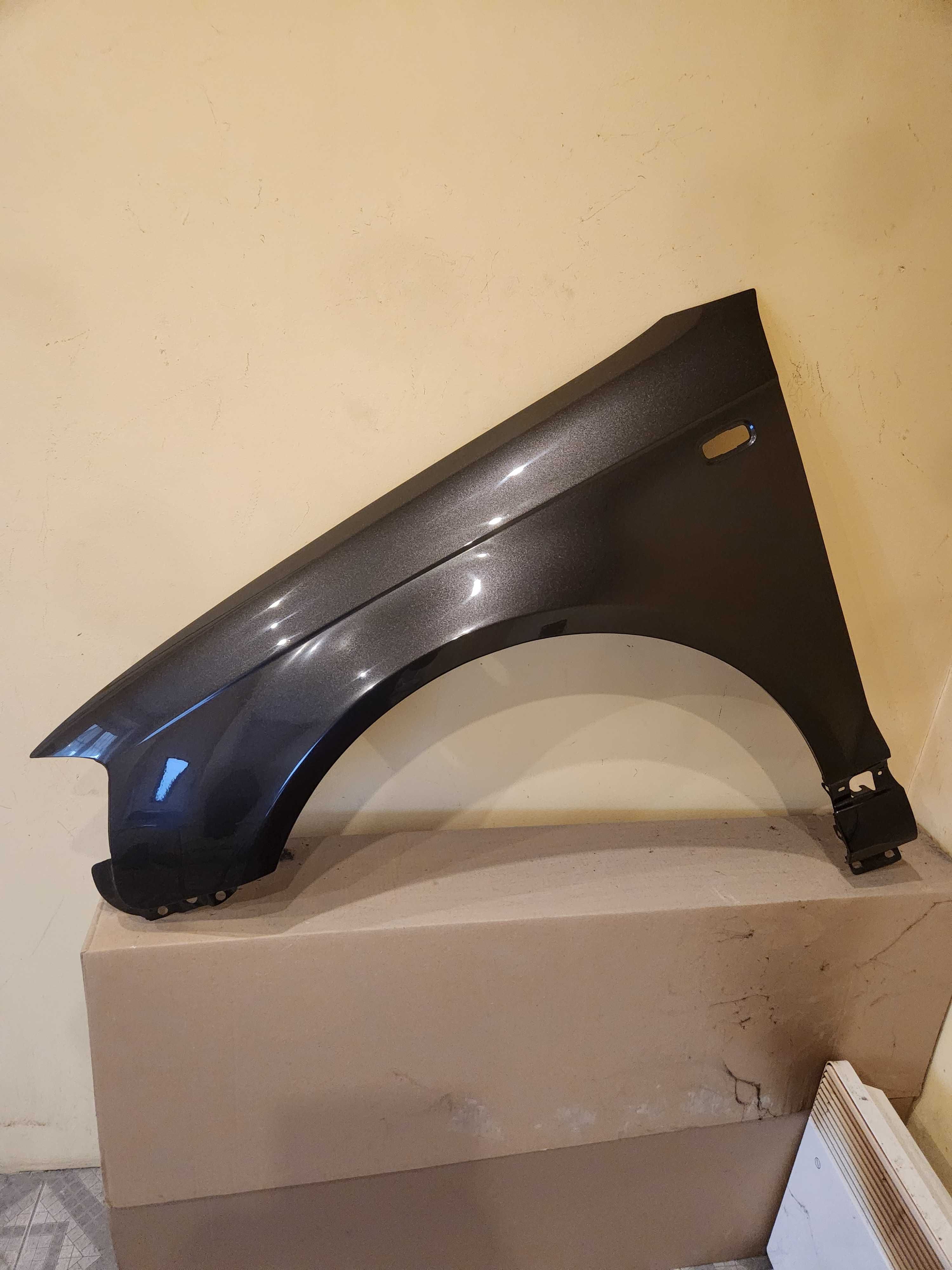 Błotnik Audi A3 8P 03-08 Kolor LZ7L LEWY