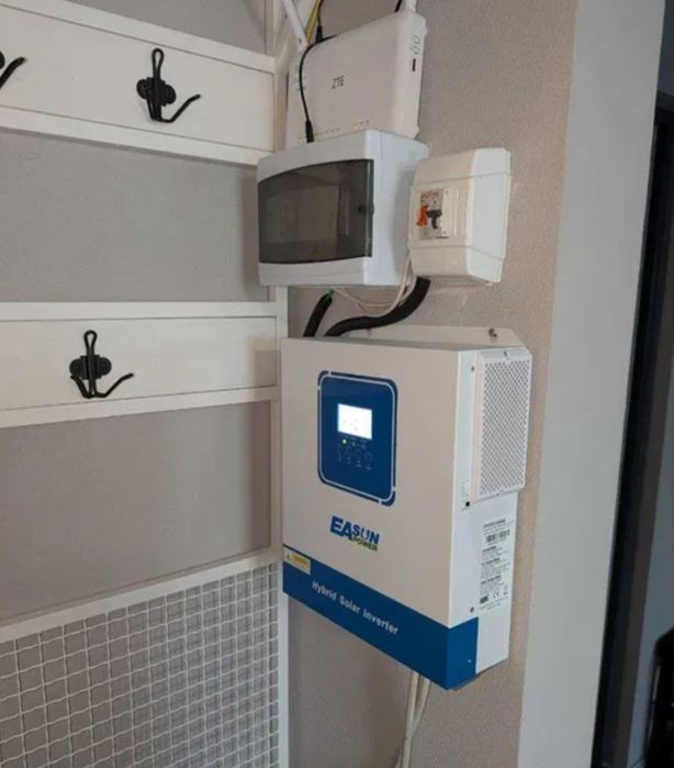 Установка  гибридных инверторов и сборка аккамуляторов ремонт.