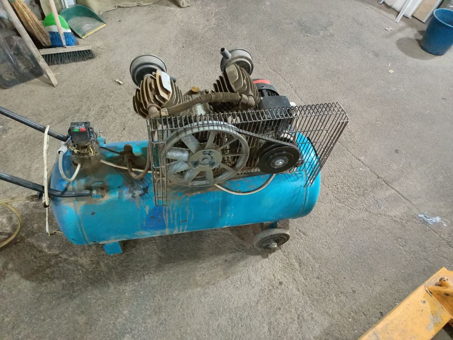 Продам компрессор