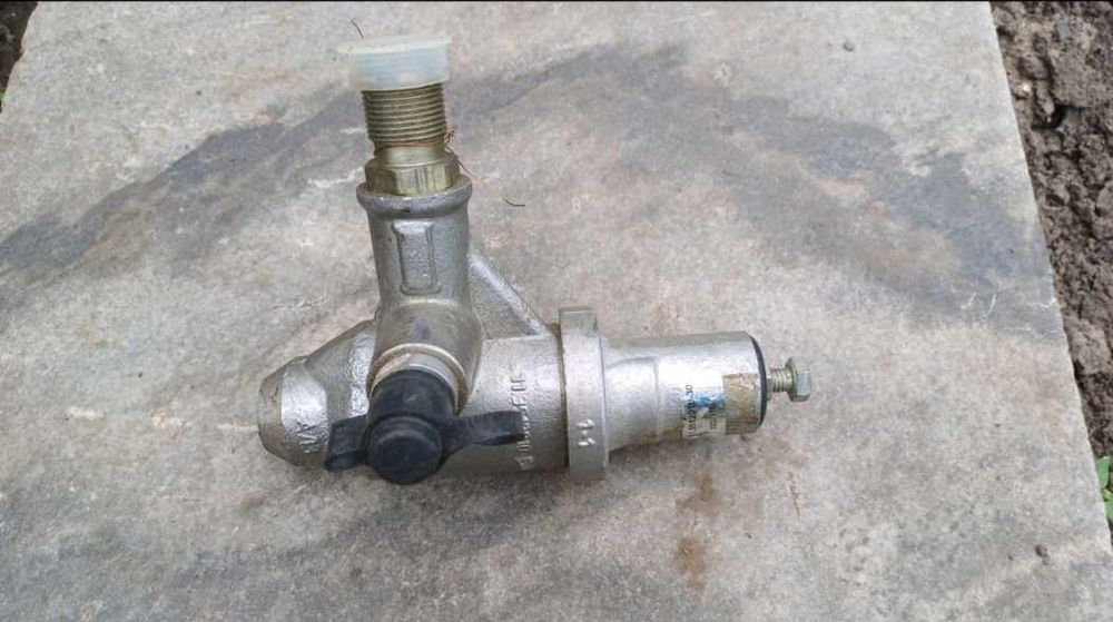 Регулятор тиску повітря мтз