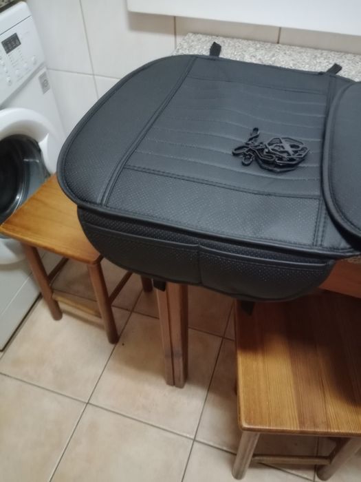 8€ 2 capas de acentos de carro novo