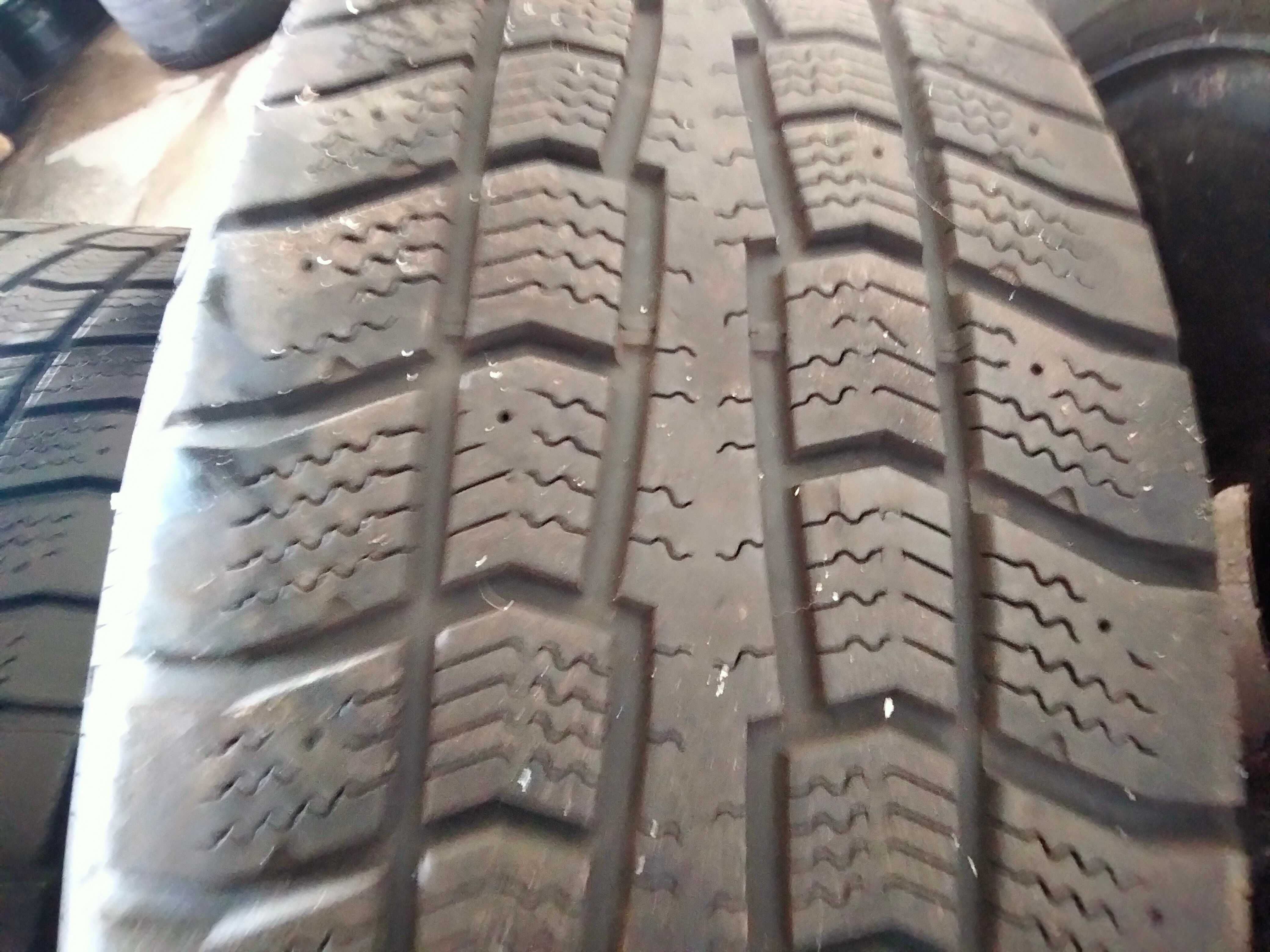 Jantes e pneus Nissan Patrol