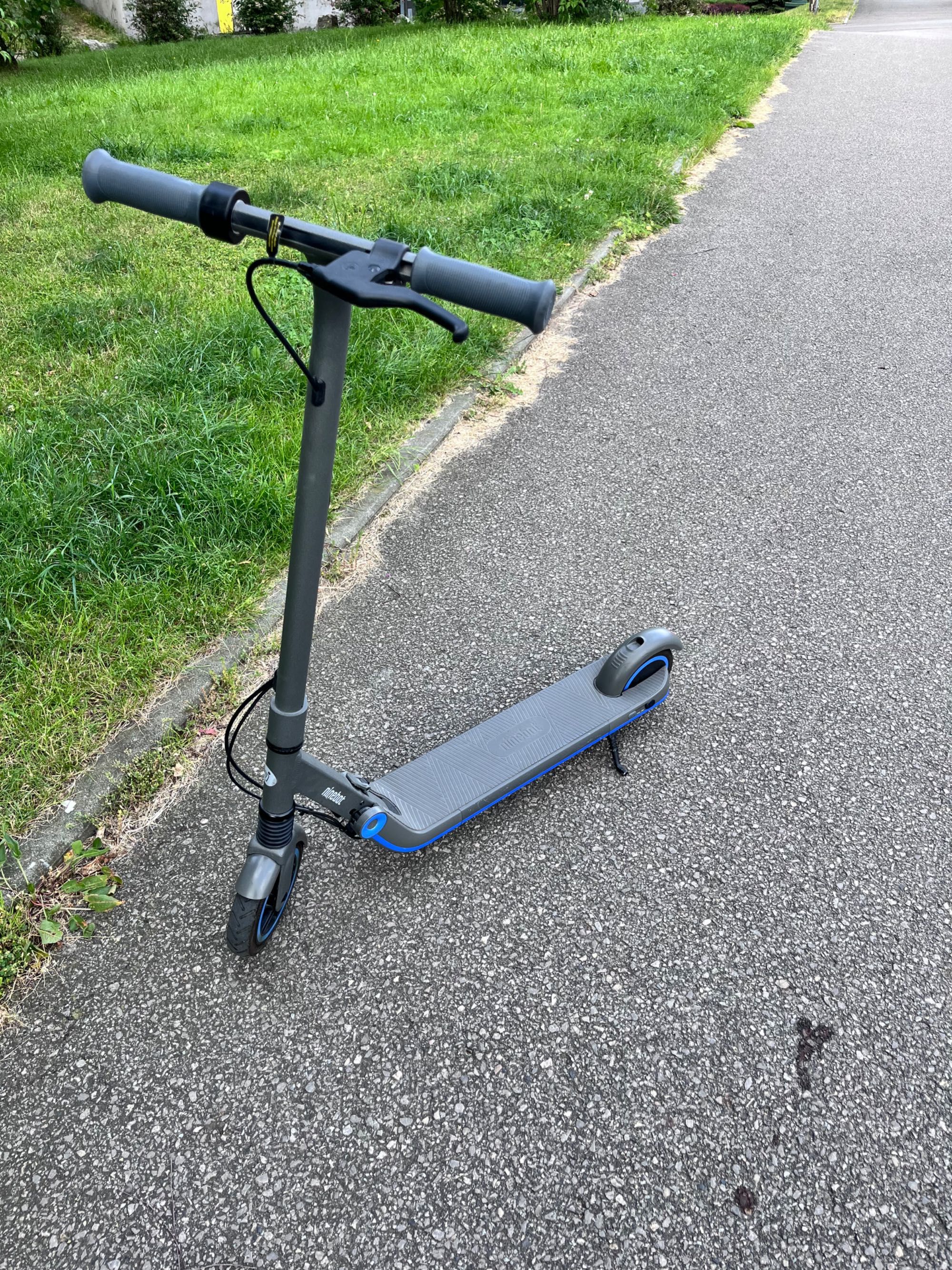 Hulajnoga elektryczna Segway Ninebot Zing E10