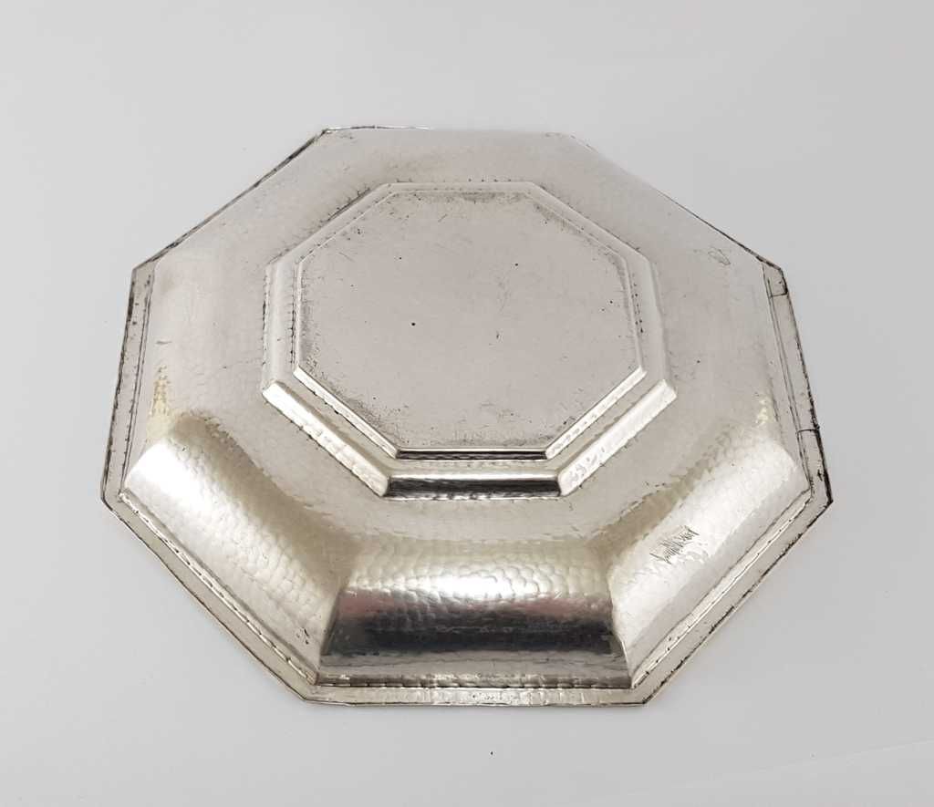 Srebrna patera Art deco z lat 30-tych XX wieku