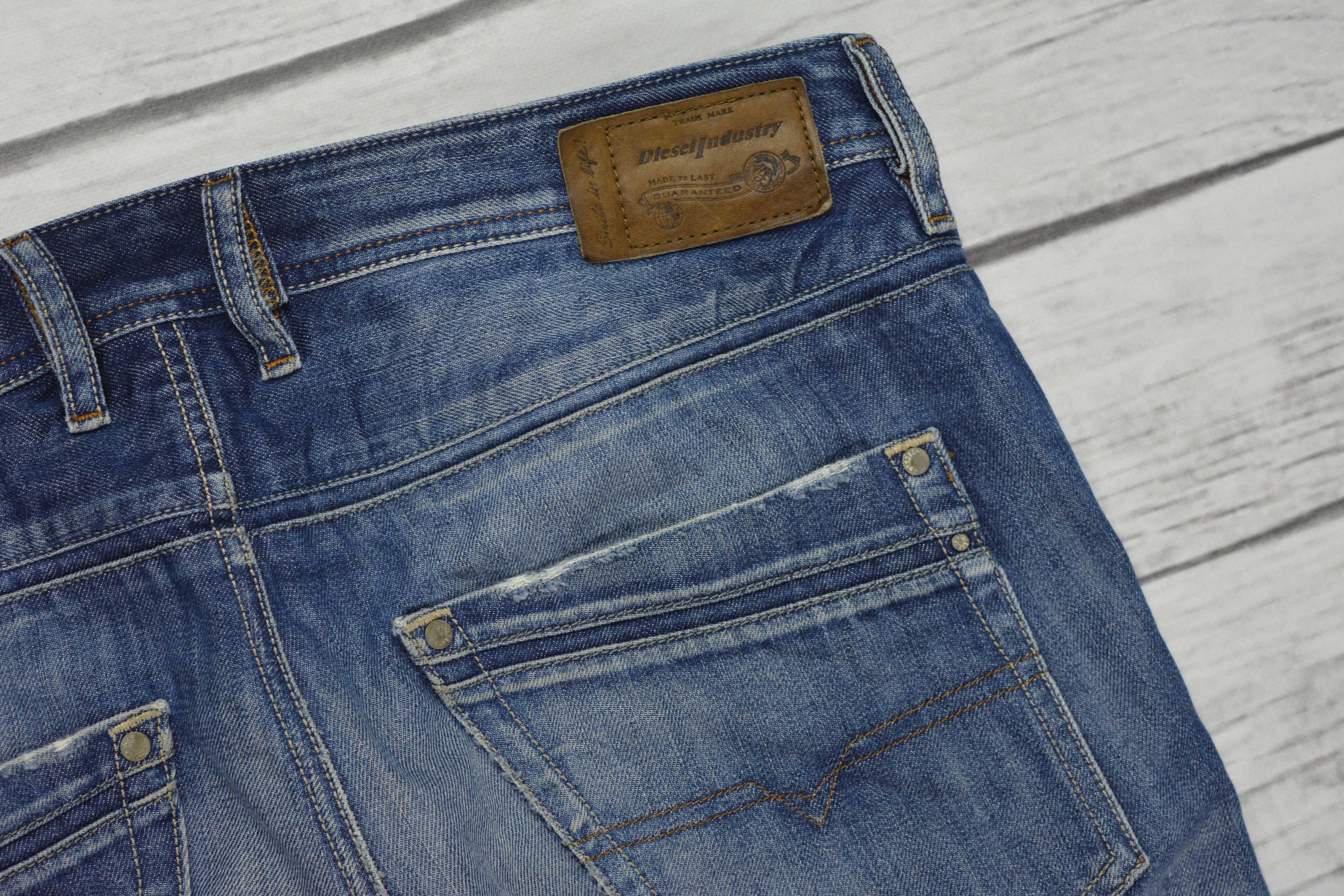 Diesel Krayver Regular Slim-Carrot Męskie Jeansy W33 L32 33/32 pas:94