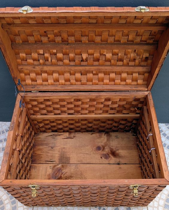 Baú Baú Grande de Madeira Trançada - 70x50x50 cm