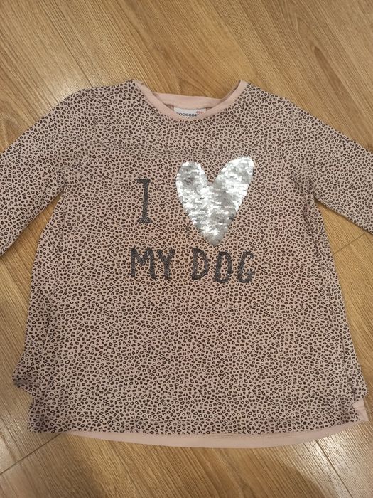 Bluzeczki dziewczęce z długim rękawem w rozm. 98-104 i 104.