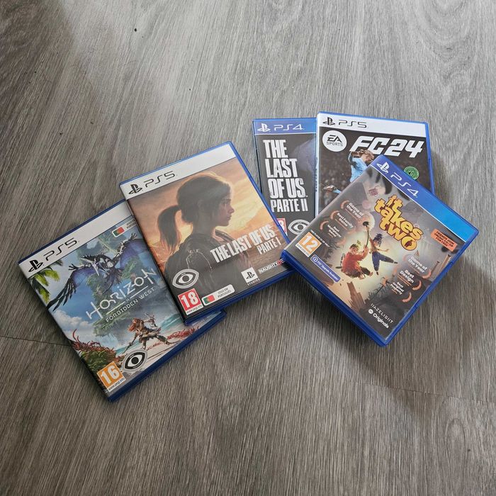 Playstation 5 (versão CD)+2 comandos+base de carregamento+5 jogos