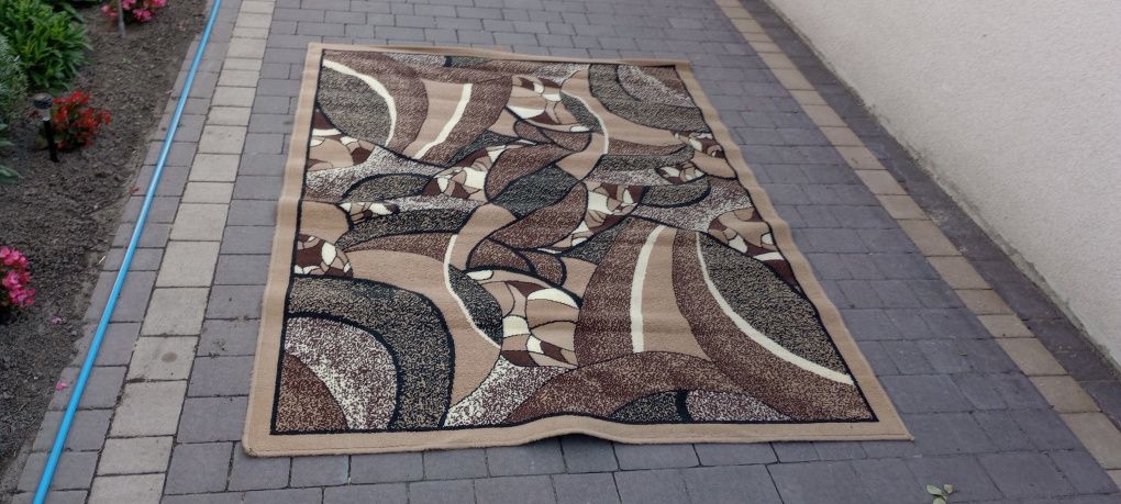 Dywan kolorowy  brązowy beżowy beż brąz wzorzysty wzory mozaika