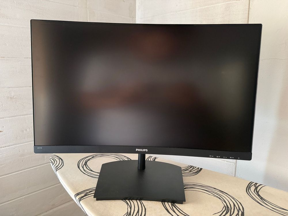 Monitor Curvo PHILIPS 24'' - Full HD - LED