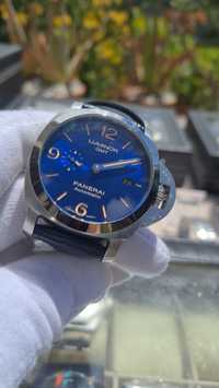 Relógio PANERAI LUMINOR GMT
REF.PAM01033 SC KING F