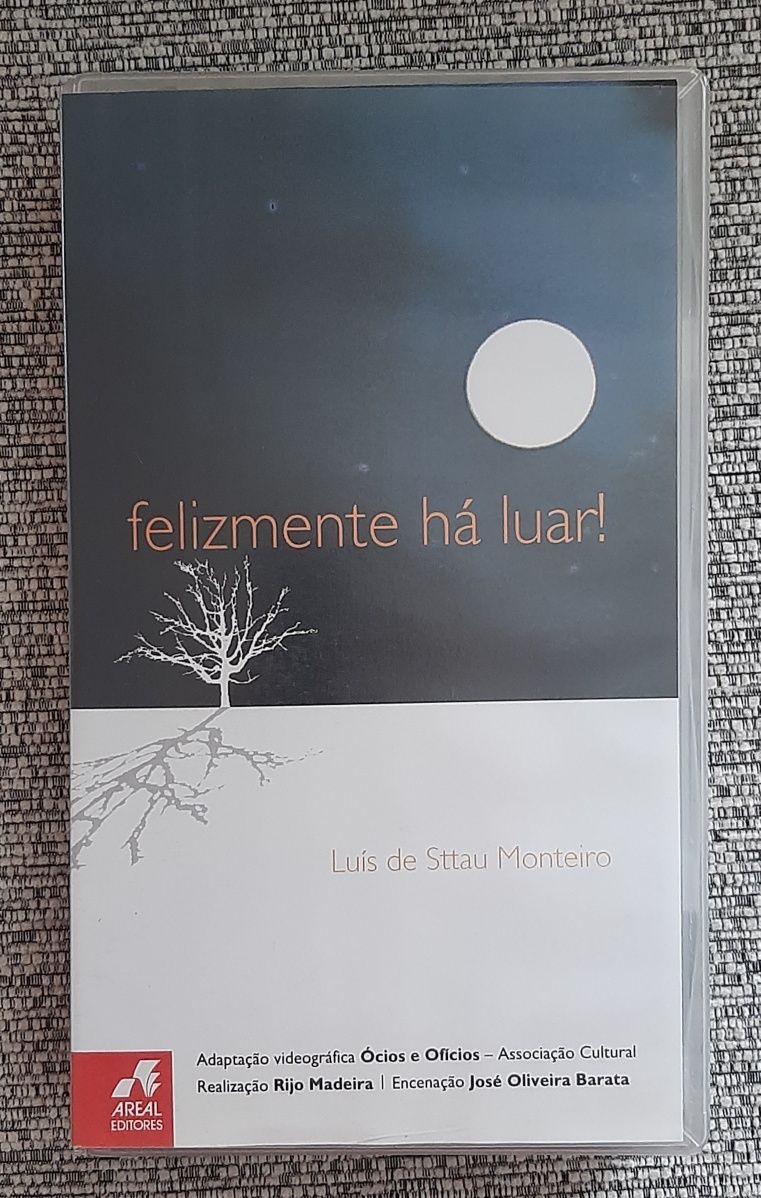 Filme "Felizmente há luar"