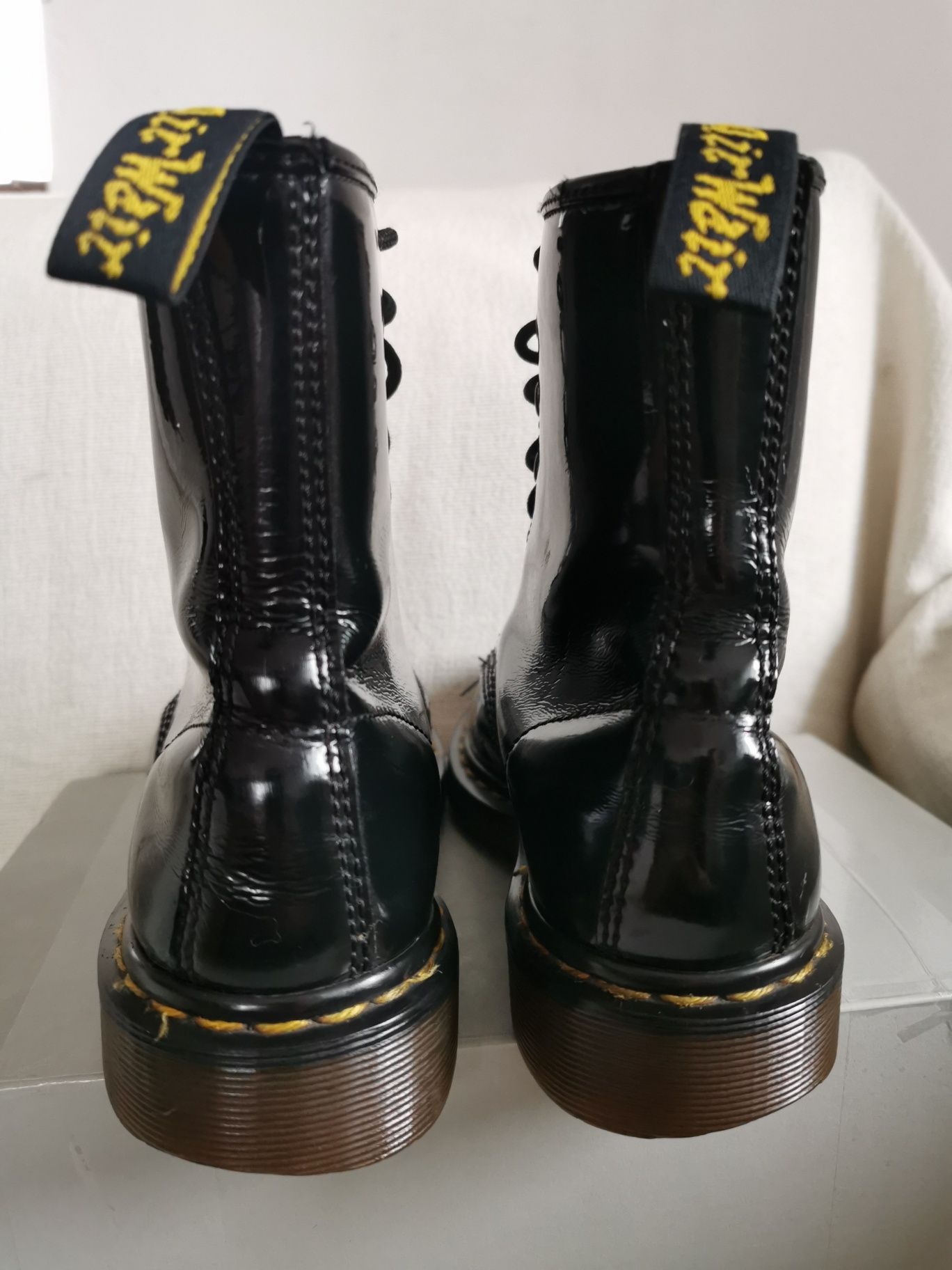 Dr. Martens Air Wair 1460 8-eye glany lakierowane 38
