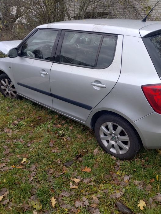 Sprzedam samochod skoda fabia II uszkodzony