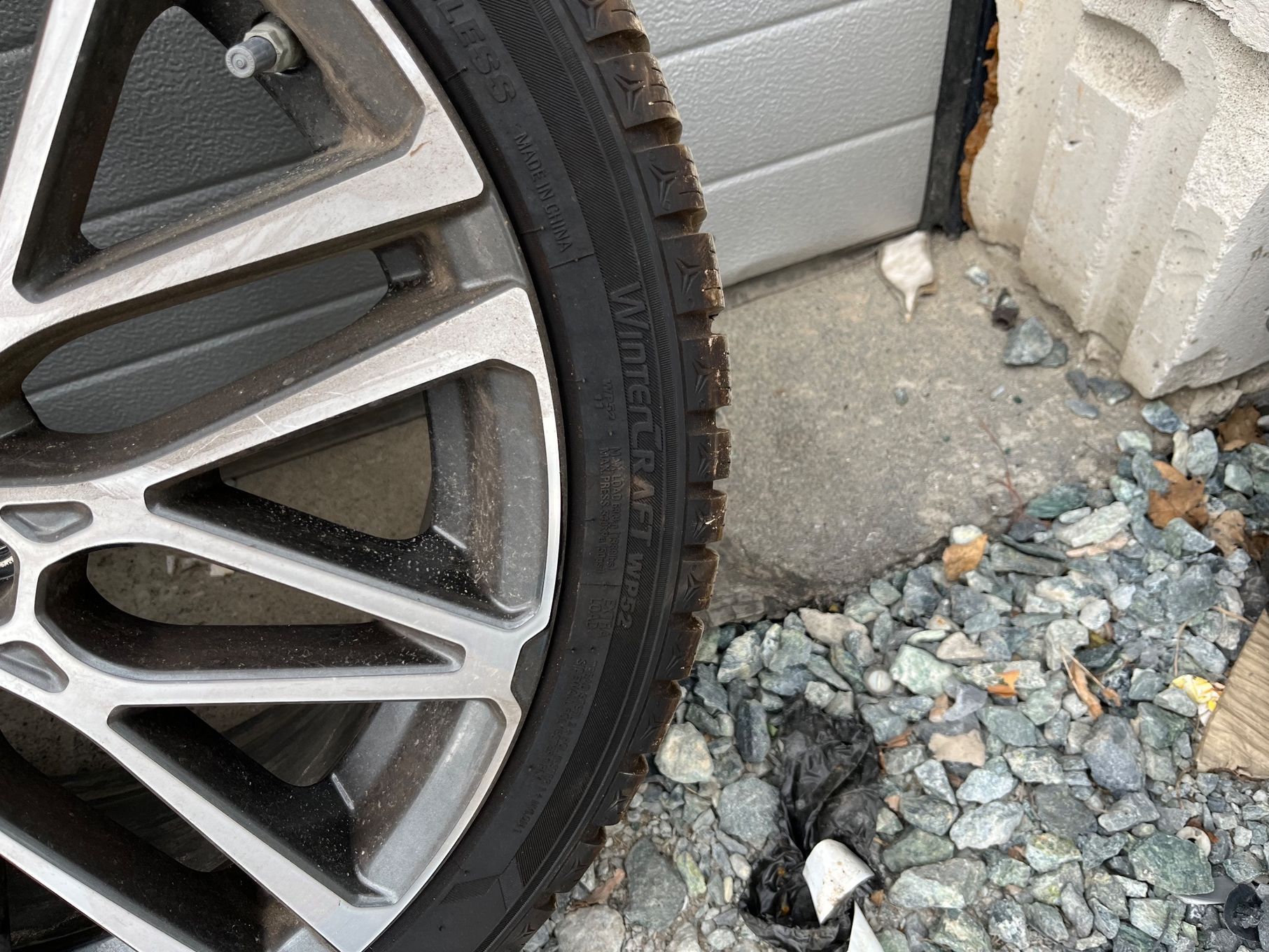 Koła felgi aluminiowe opony zimowe Kia ProCeed III Lift 2022r GT