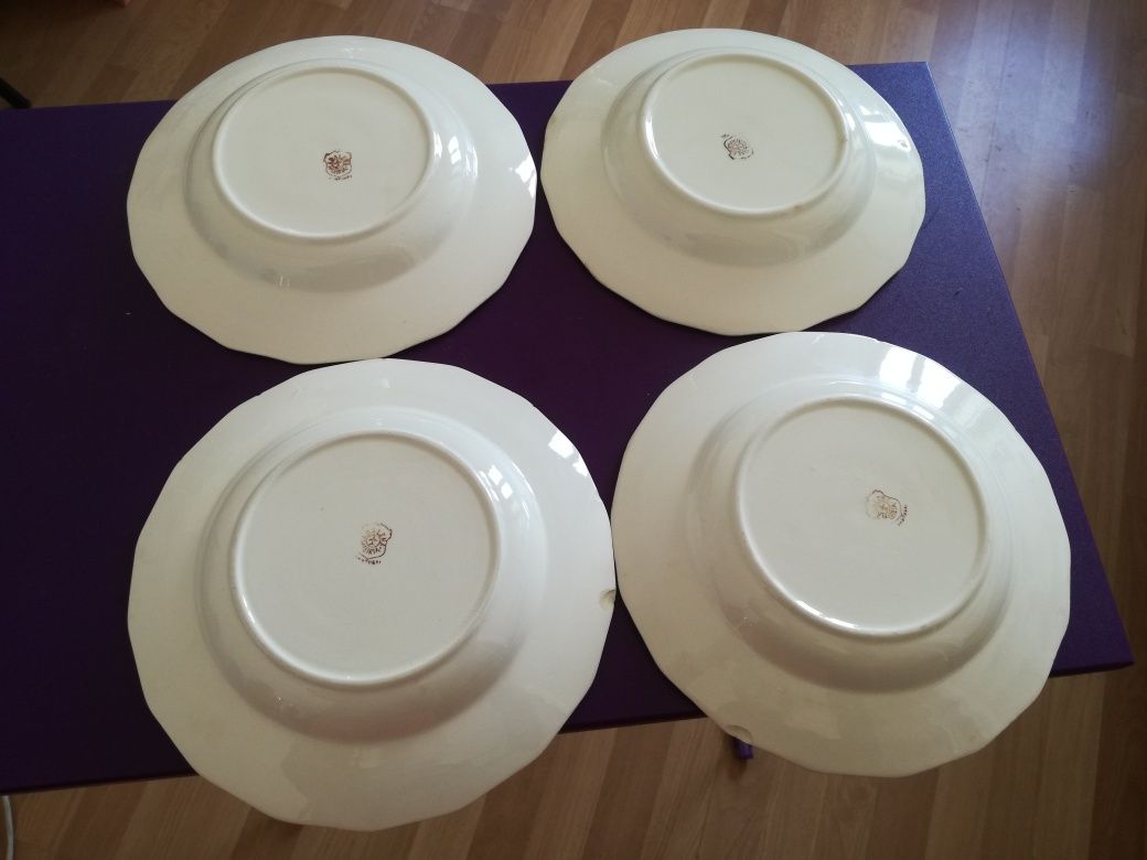 Quatro pratos de sopa Madalena Leiria