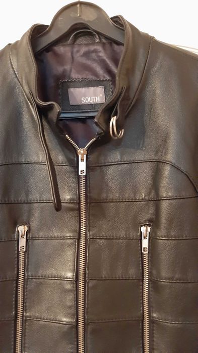 Czarna skórzana kurtka