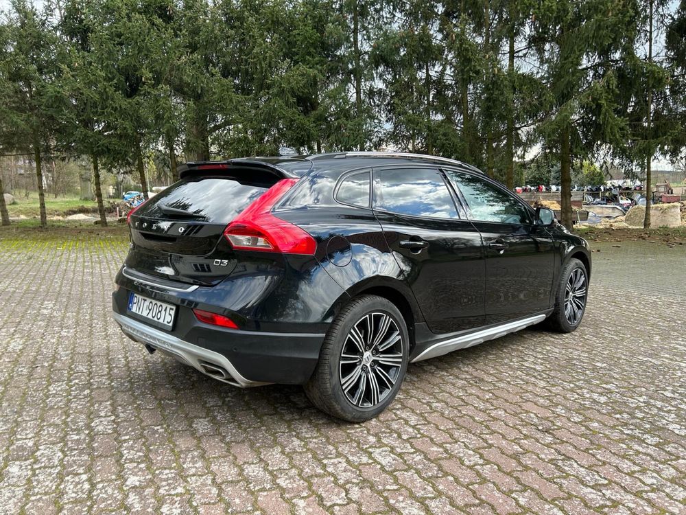 VOLVO V40 CC Cross Country D3