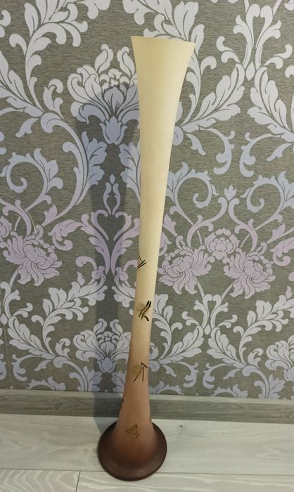 Ваза для квітів .