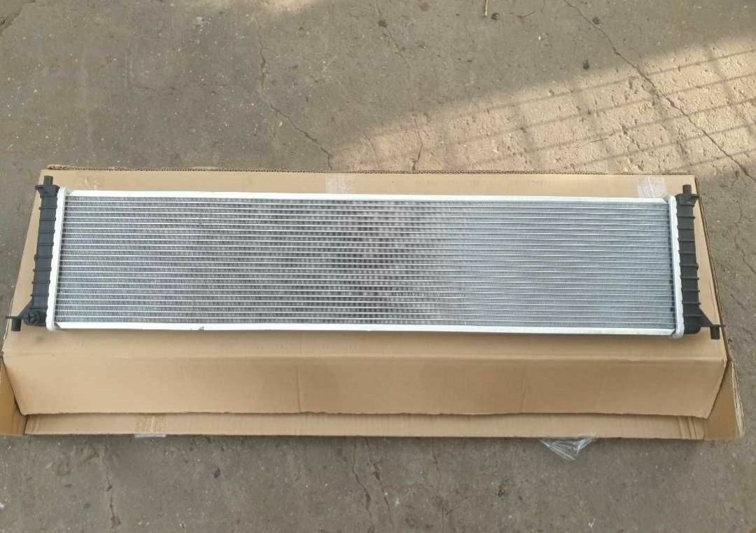 Основной радиатор охлаждения Tesla Model S 2012-2016г.

С (12-16)
