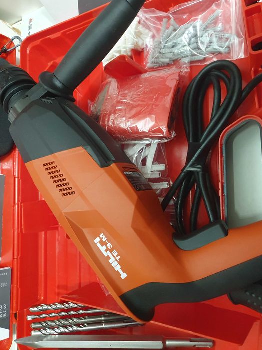 Duzy zestaw HILTI TE 3M wiertarka z kuciem Nowa okulary wiertła kolki