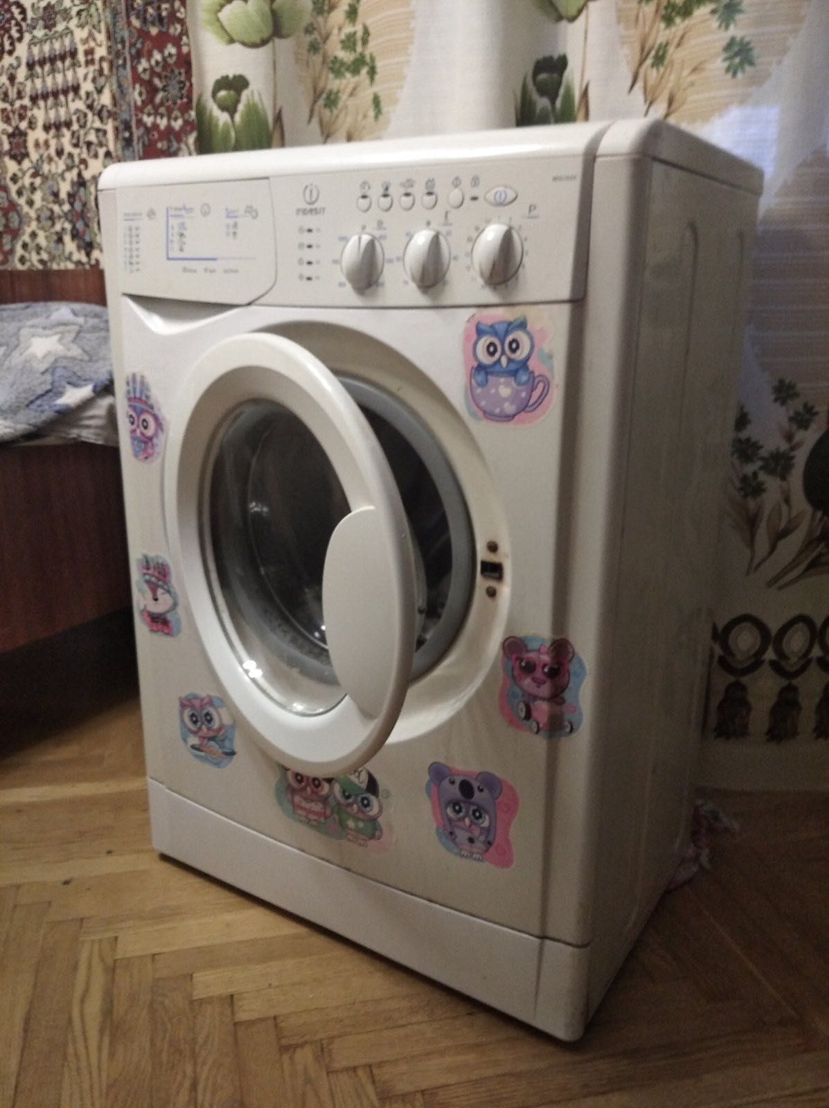 Пральна машина Indesit WILS 105X